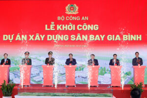 Cọc tre sân bay gia bình